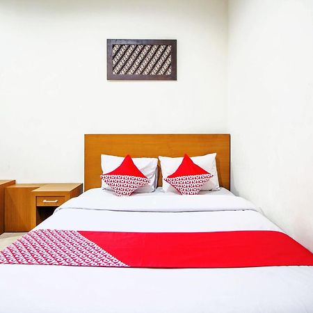 Super Oyo 250 De'Gadri Ndalem Hotel Jarakan ภายนอก รูปภาพ