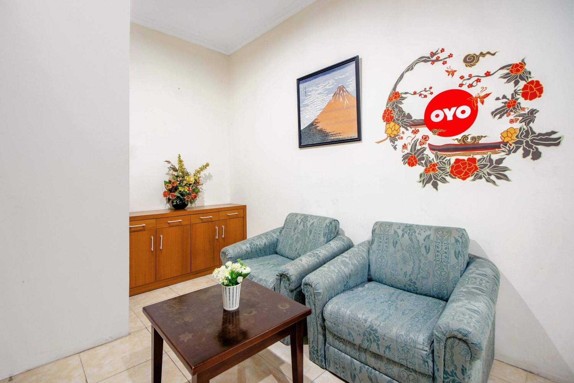 Super Oyo 250 De'Gadri Ndalem Hotel Jarakan ภายนอก รูปภาพ