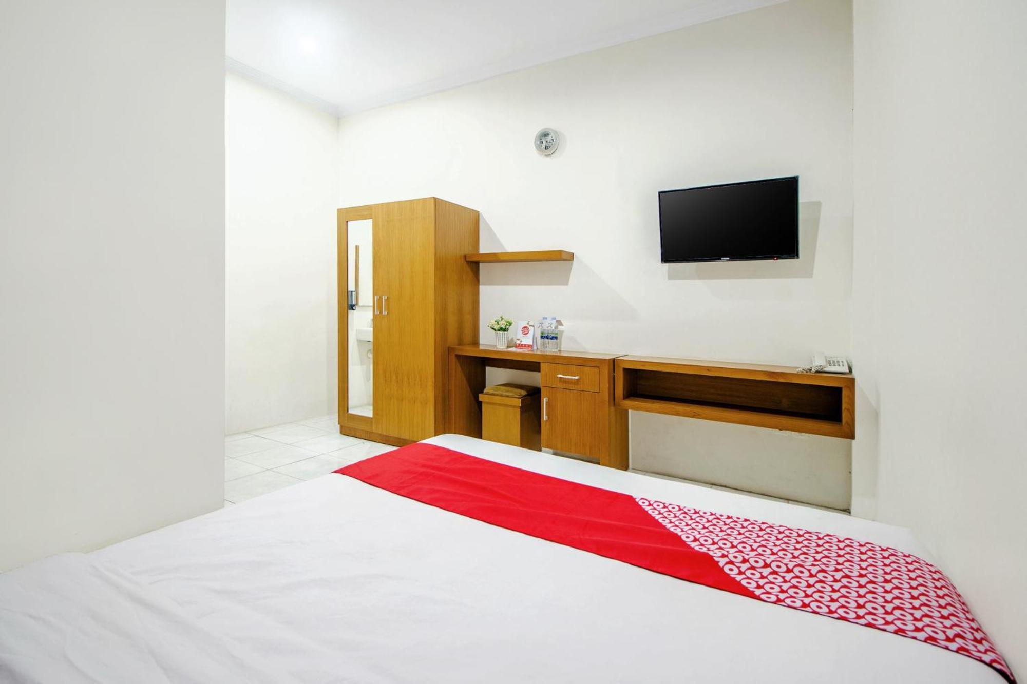 Super Oyo 250 De'Gadri Ndalem Hotel Jarakan ภายนอก รูปภาพ