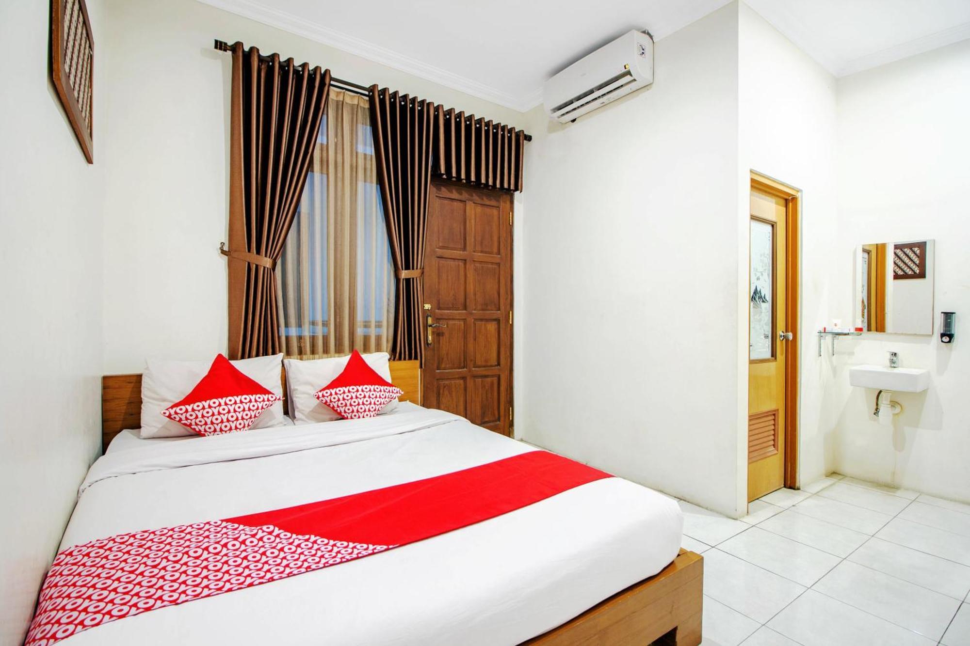Super Oyo 250 De'Gadri Ndalem Hotel Jarakan ภายนอก รูปภาพ